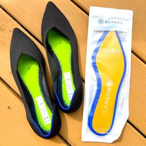Size 9.5 Rothy’s “The Point” in solid black